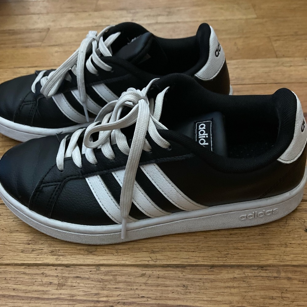 Adidas F36484 Women’s Grand Court Pre-owned shoes size 6.5
